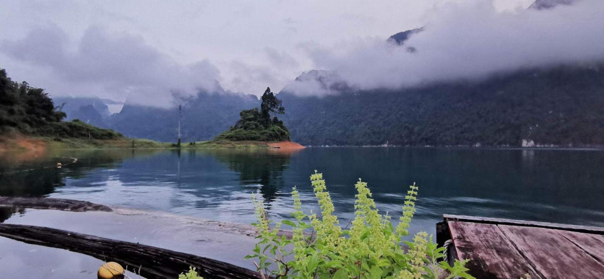 Khaosok Happy House Bed and Breakfast Khao Sok National Park Buitenkant foto